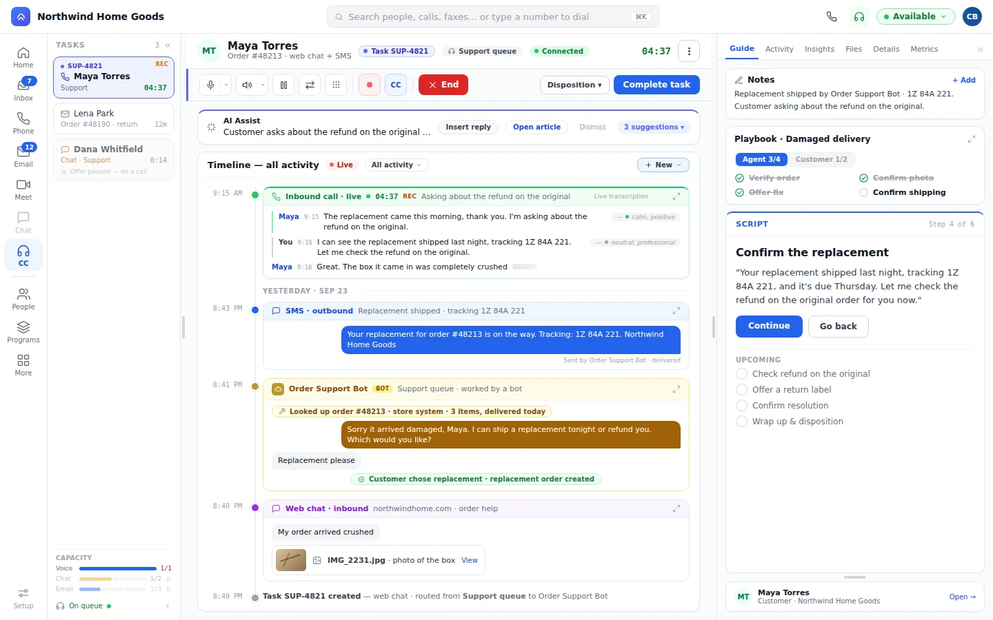 A support task with the customer's web chat and the photo of the crushed box